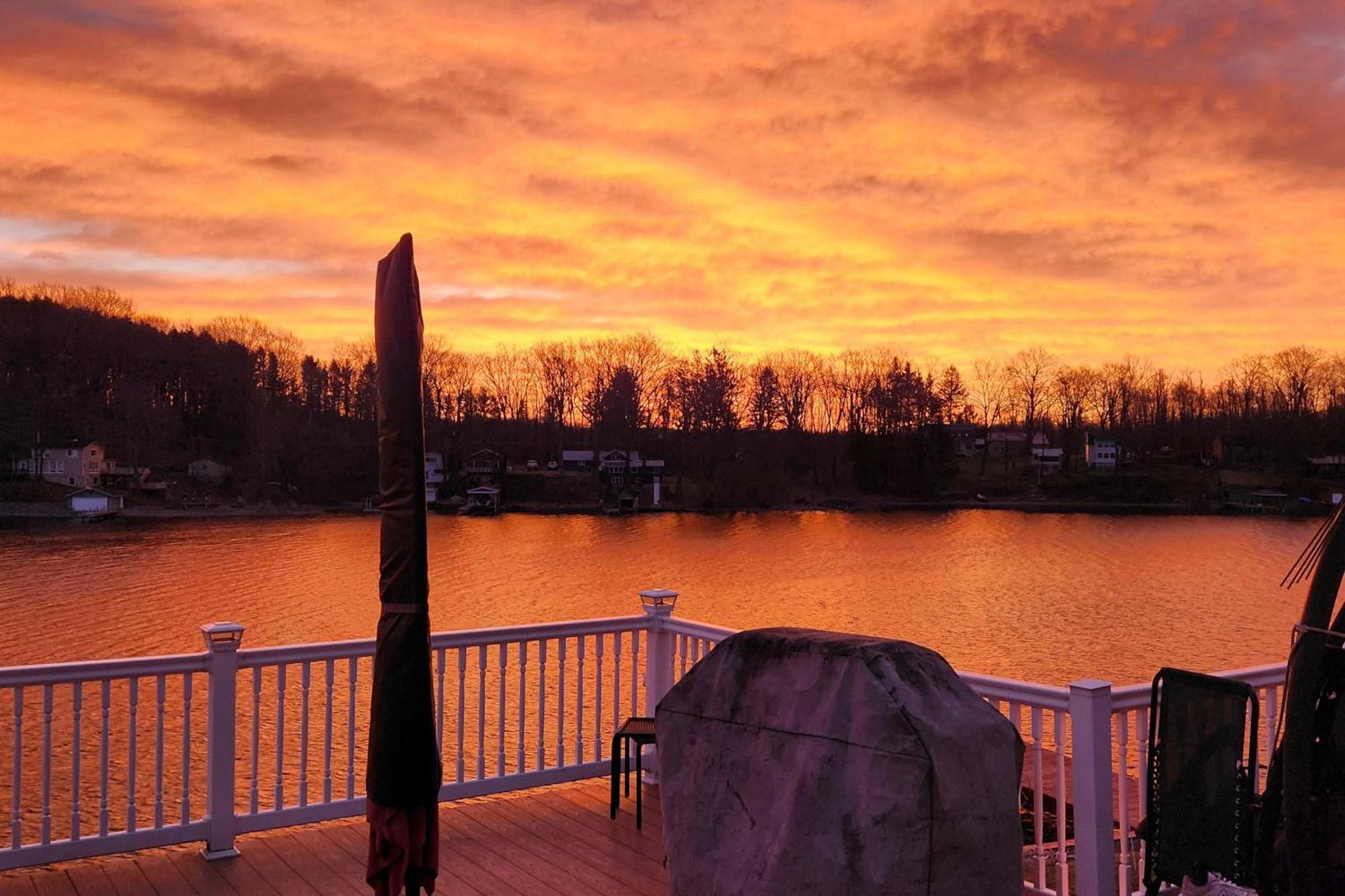 Waterfront Wolcott Vacation Rental With Deck And Views Exteriör bild