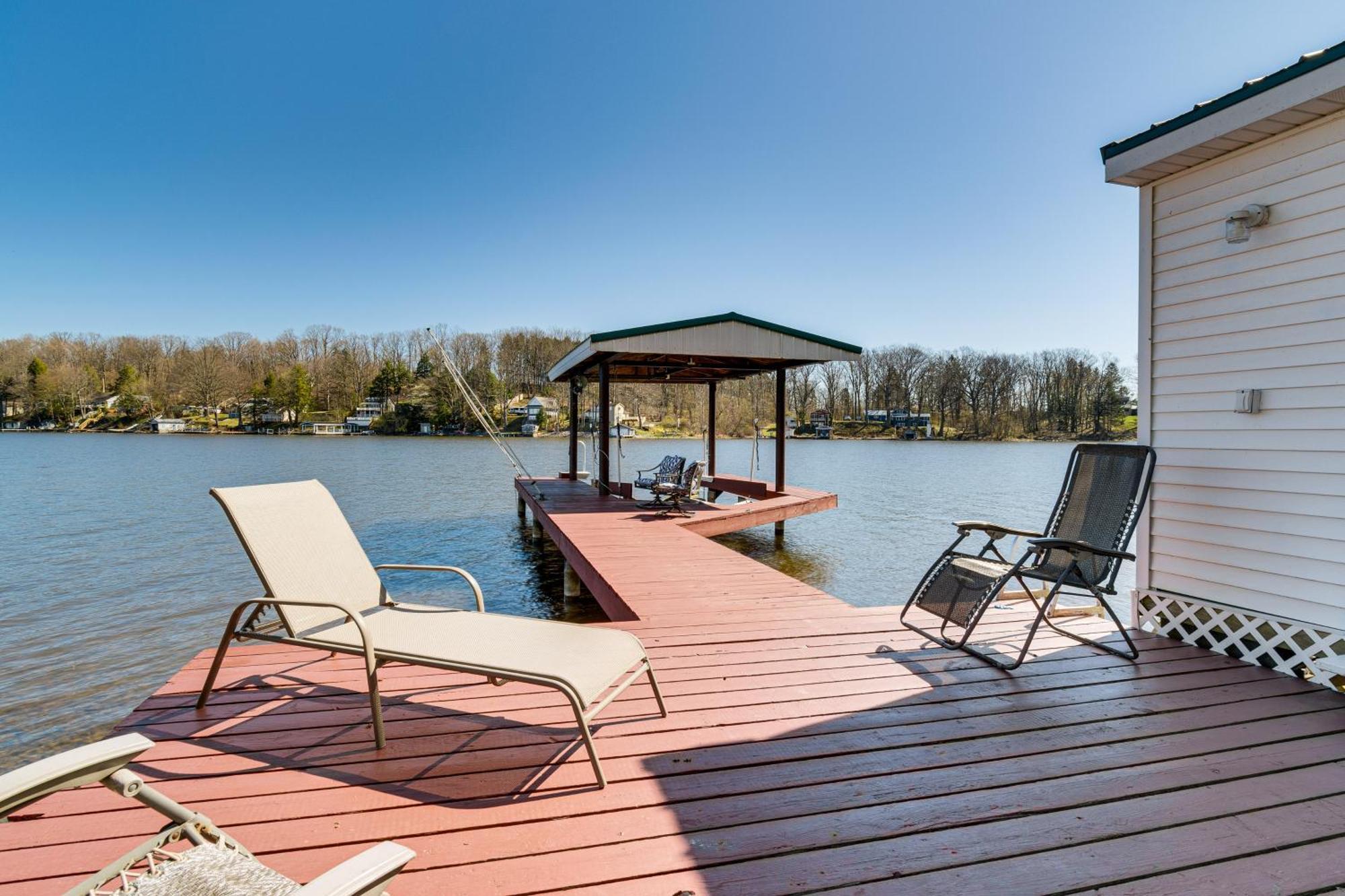Waterfront Wolcott Vacation Rental With Deck And Views Exteriör bild