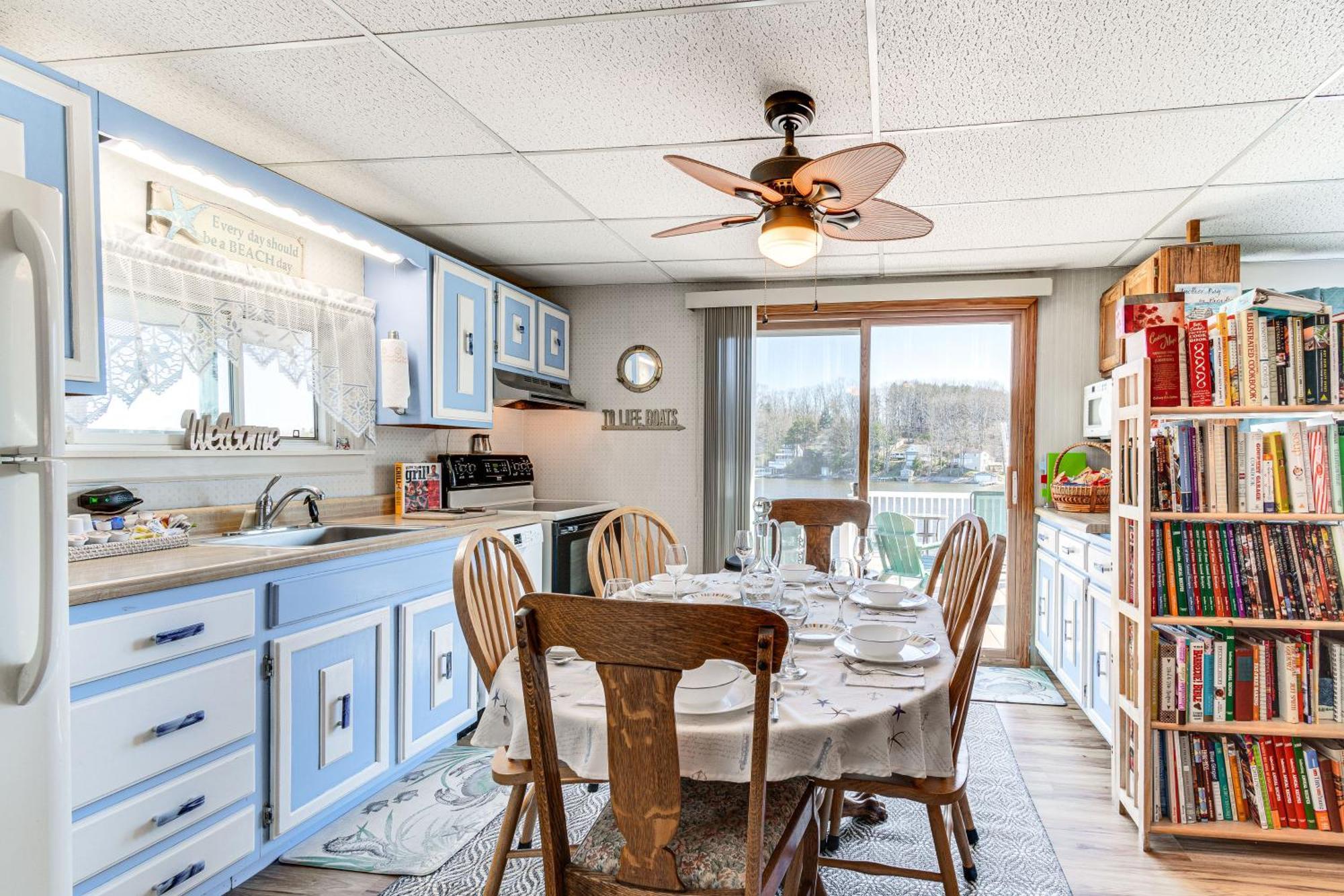 Waterfront Wolcott Vacation Rental With Deck And Views Exteriör bild