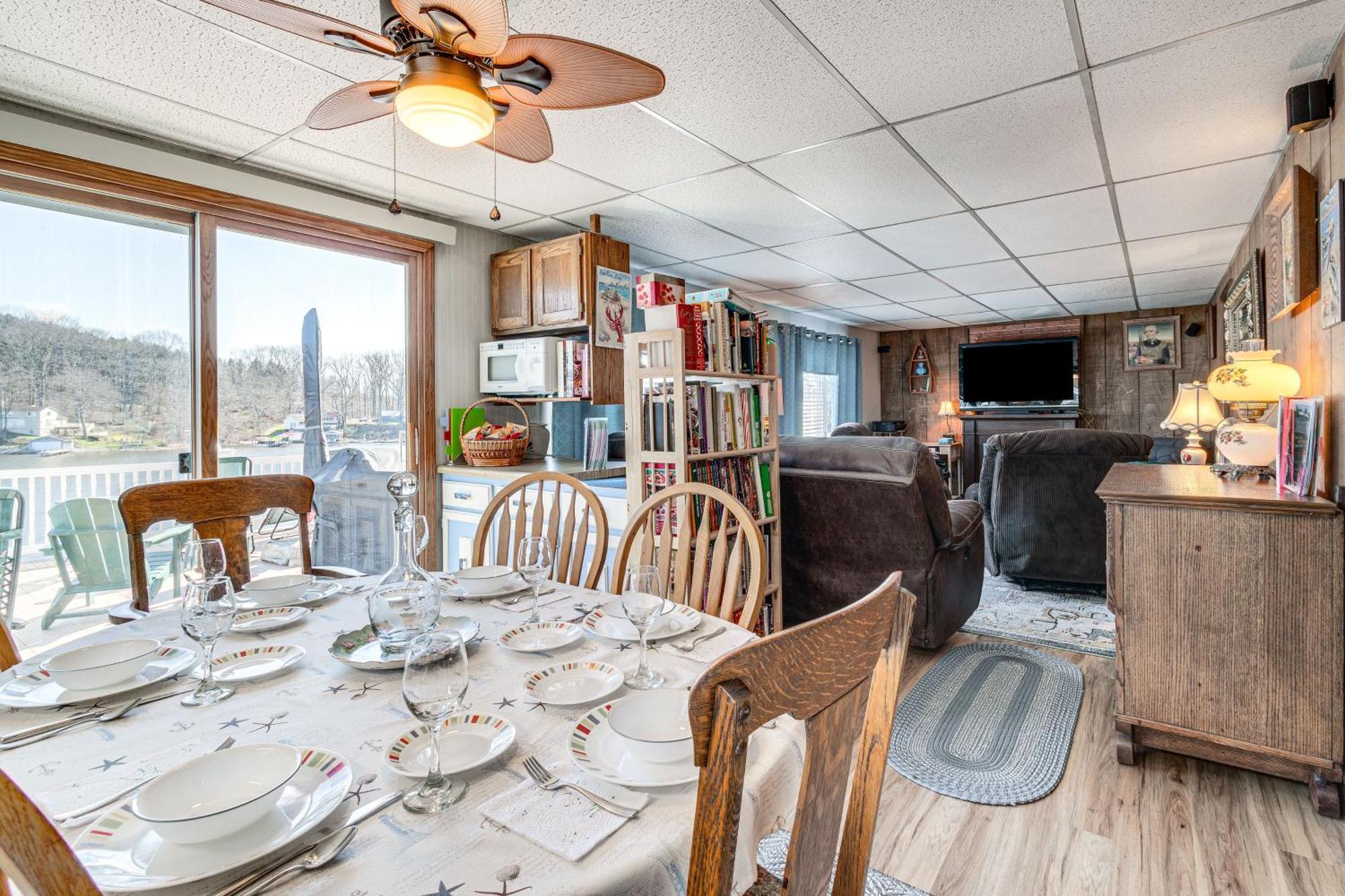 Waterfront Wolcott Vacation Rental With Deck And Views Exteriör bild