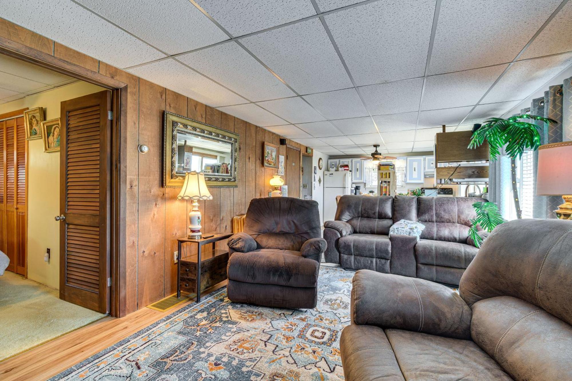 Waterfront Wolcott Vacation Rental With Deck And Views Exteriör bild